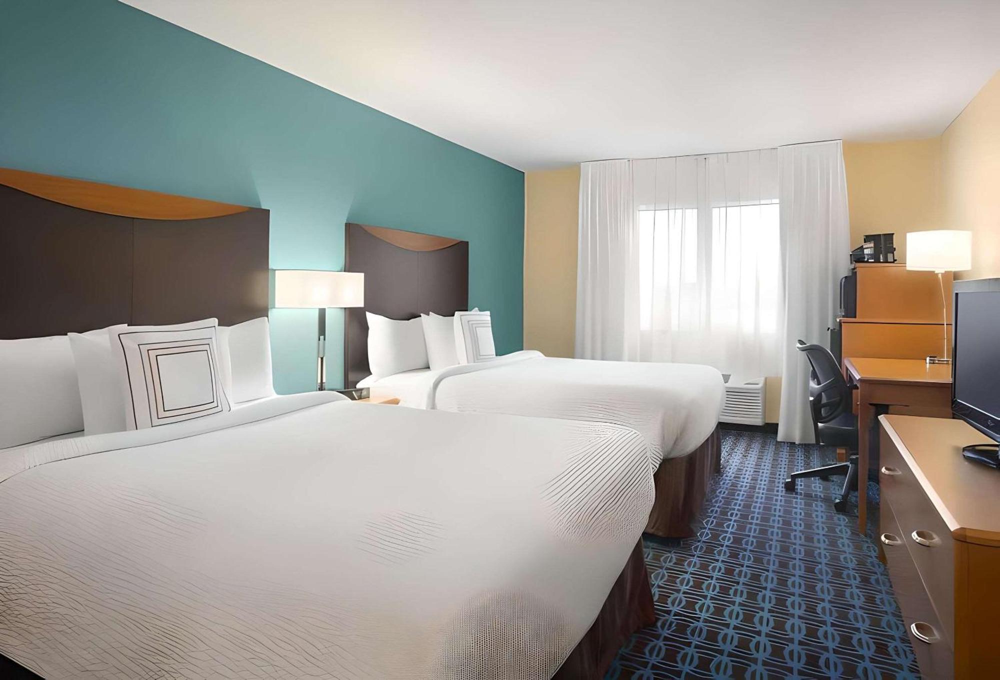 Dubuque Inn & Suites Luaran gambar